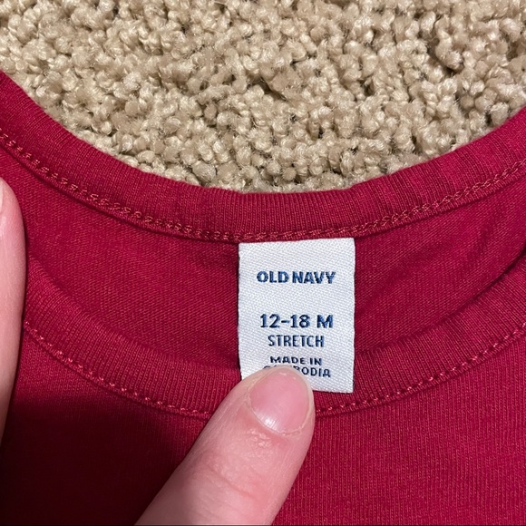 Beautiful Old Navy Top - Picture 2 of 9